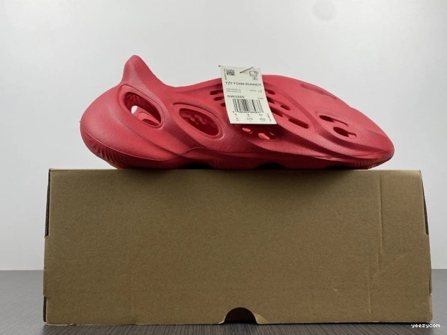 CW3355 Adidas Yeezy Red Foam 1215